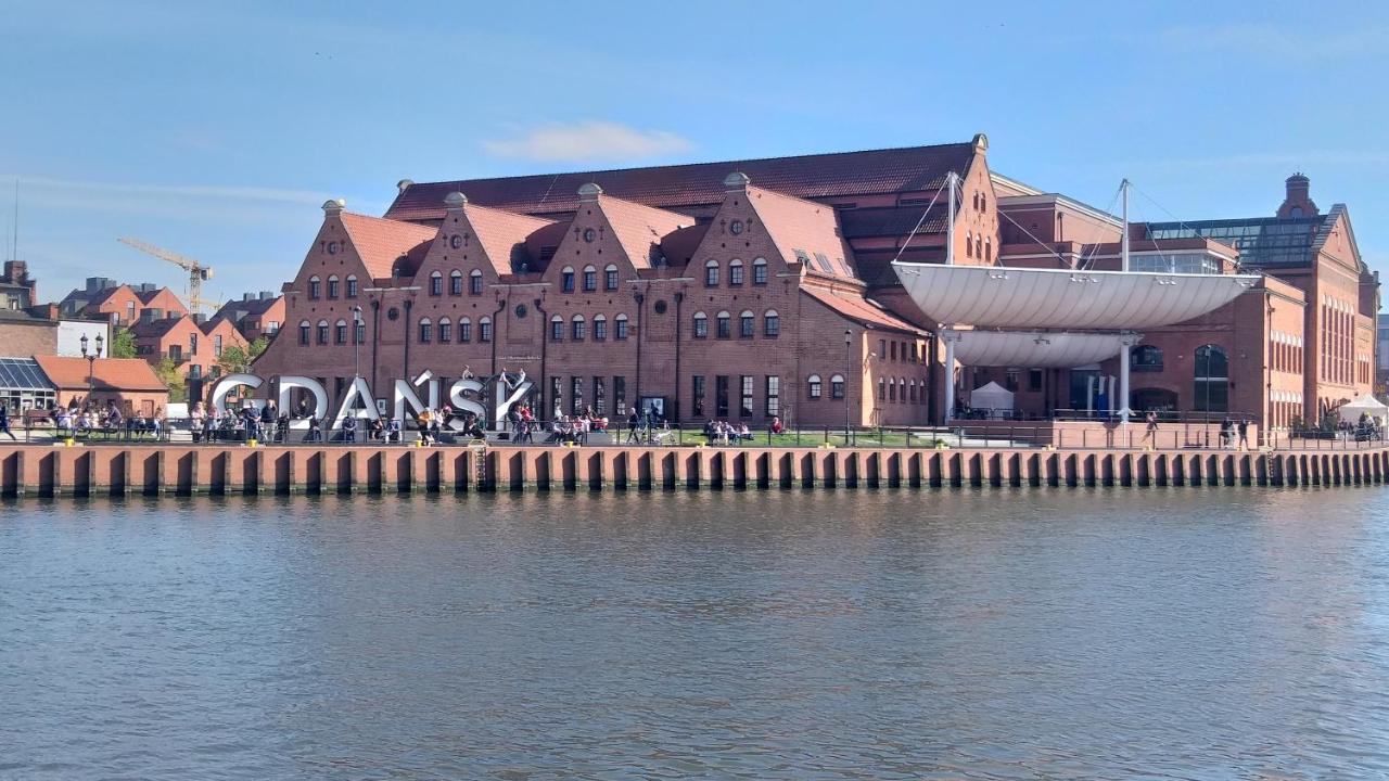 Pokoje Sobie Na Wyspie Gdansk Exterior photo